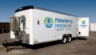 Long view of a Newterra rental trailer for mobile water treatment services
